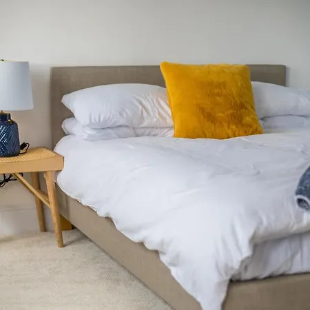 Amazing New 3 Double Bed House In Staple Hill! * Bristol