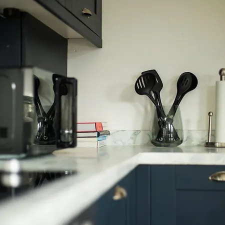 Amazing New 3 Double Bed House In Staple Hill! Bristol